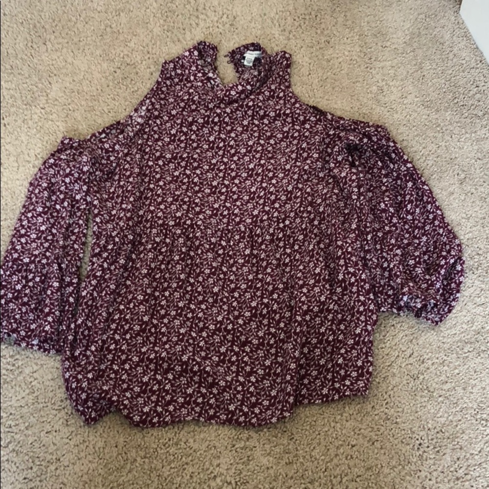 Cold shoulder top
